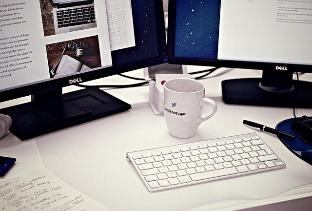 1771253828300232.jpg workstation-405768_640.jpg